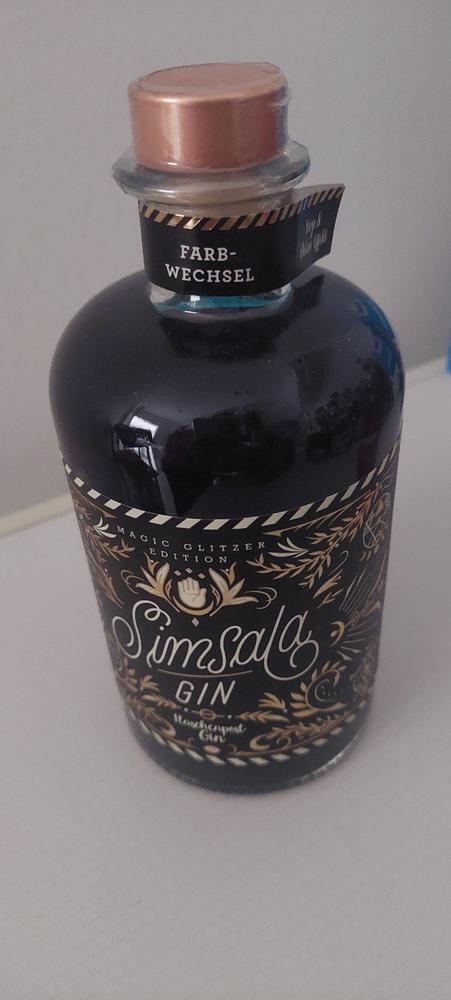 Simsala Gin® mit Farbwechsel & Glitzer by Flaschenpost Gin - Magic Glitzer Edition mit Feige - Customer Photo From Doreen Kranz