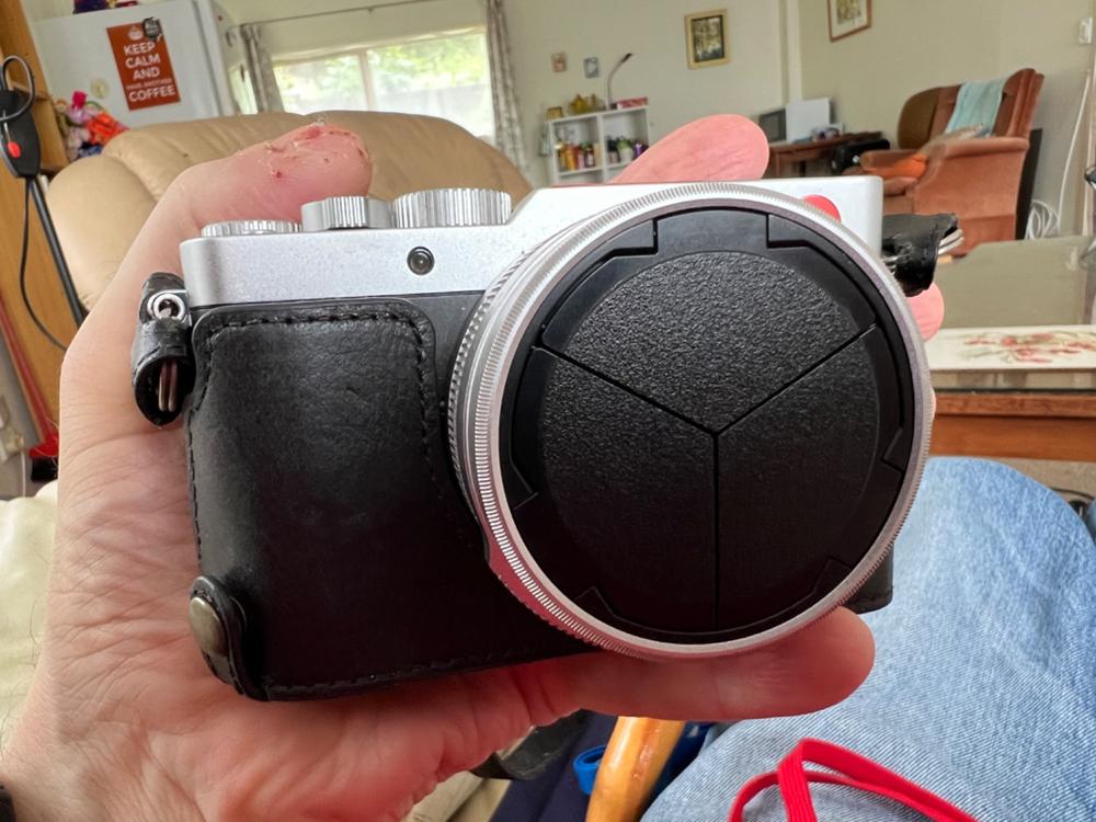 MegaGear Leica D-Lux 7 Ever Ready Top Grain Leather Camera Half Case and Strap - Customer Photo From Paul Del Bravo