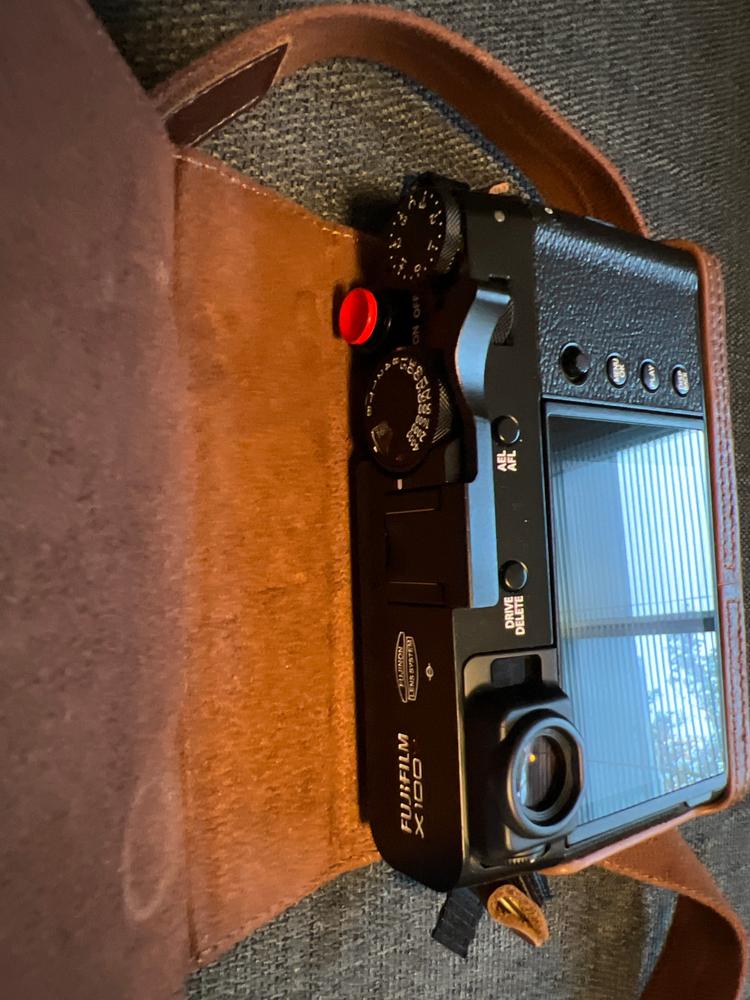 MegaGear Fujifilm X100V Ever Ready Top Grain Leather Camera Case - Customer Photo From Steve V