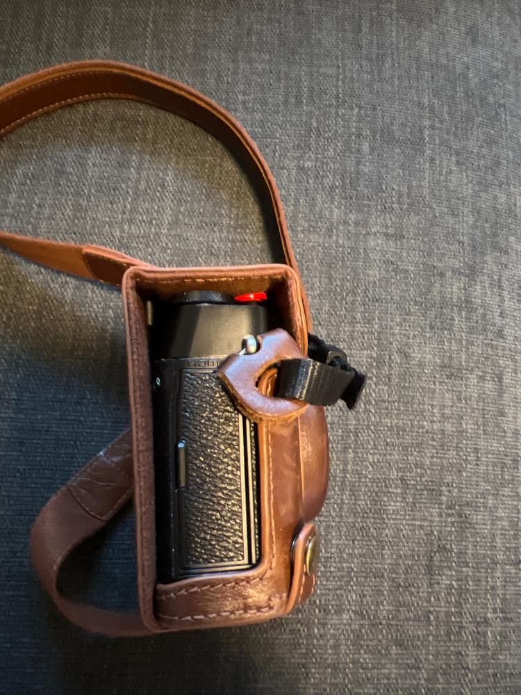 MegaGear Fujifilm X100V Ever Ready Top Grain Leather Camera Case - Customer Photo From Steve V