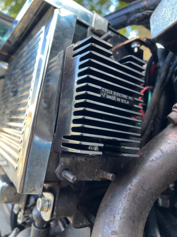 Regulator CE-102 - 1965-77 Harley-Davidson XL XLH XLCH 1965-69 FL FLH - Customer Photo From Roman Draughon