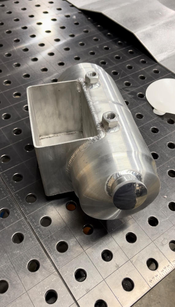 4 quart Traditional Chopper Oil Tank for Harley-Davidson Choppers - Customer Photo From CHRISTOPHER LEONARDIS