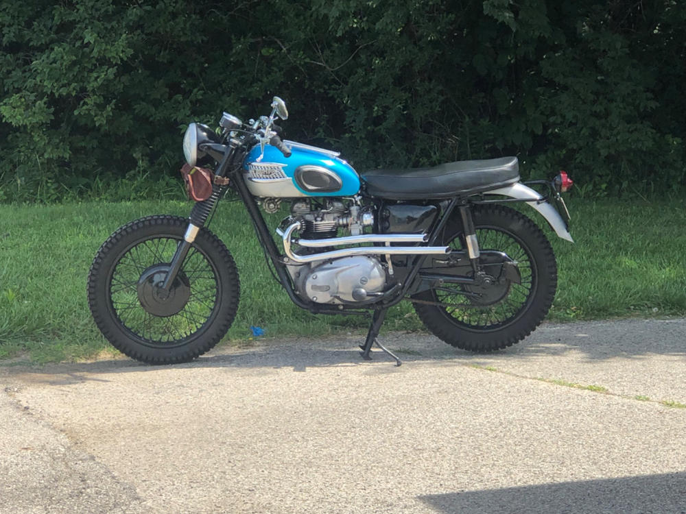 T120C Style Exhaust Pipes for Triumph Bonneville 650 Unit or Pre-Unit - Chrome - Customer Photo From Bud DeWitt