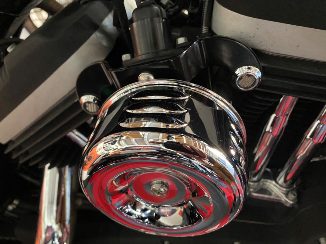 Lowbrow Customs Radius Breather Bolts for HarleyDavidson Evo Chrome Plated