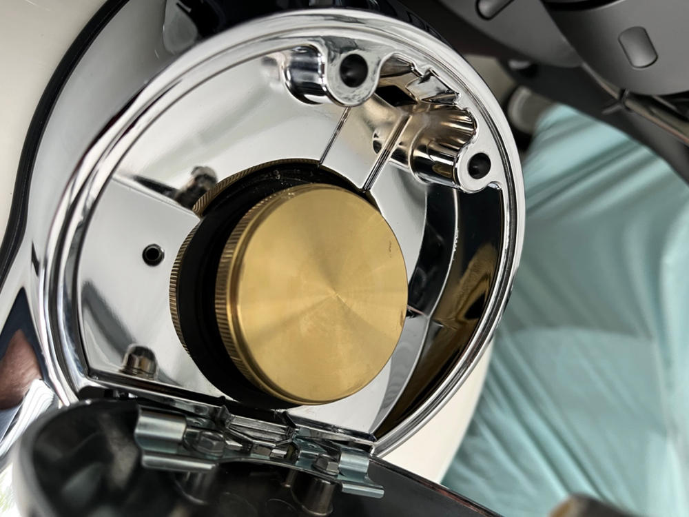 Banded Screw-In Gas Cap for Harley-Davidson 1996 & later - Brass - Customer Photo From Neil Carrick
