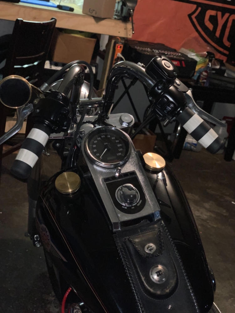 Banded Screw-In Gas Cap for Harley-Davidson 1996 & later - Brass - Customer Photo From Daniel Bardzimashvili