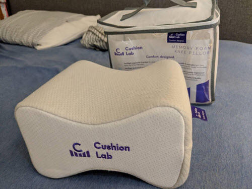 Cushion Lab Extra Dense Orthopedic Knee Pillow for Side Sleepers w/  Hypoallergenic Cover - Firm Leg Support for Hip, Pregnancy, Sciatica, Joint,  Spine, Back Pain Relief - Memory Foam Contour Wedge Medium