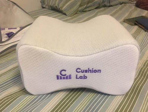 Cushion Lab Extra Support Orthopedic Knee Pillow for Side Sleepers –  Healthy Alignment Leg Pillow for Sleeping – Hip, Pregnancy, Sciatica, &  Back Pain
