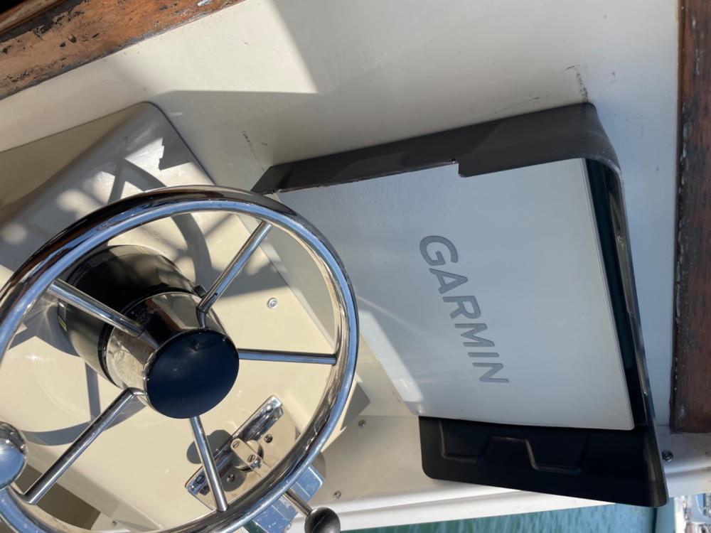 Garmin Visors - GPSMAP 8400/8600, 16" - Customer Photo From Tom Christiansen