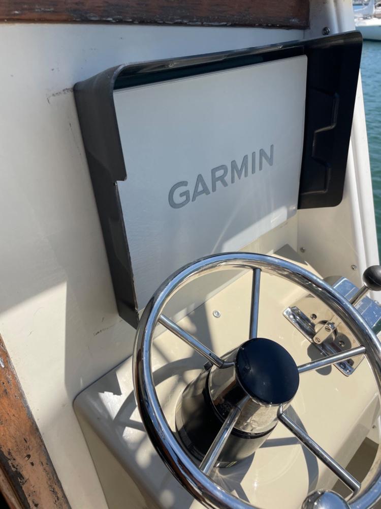 Garmin Visors - GPSMAP 8400/8600, 16" - Customer Photo From Tom Christiansen
