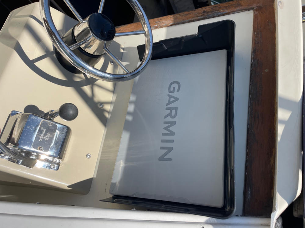 Garmin Visors - GPSMAP 8400/8600, 16" - Customer Photo From Tom Christiansen