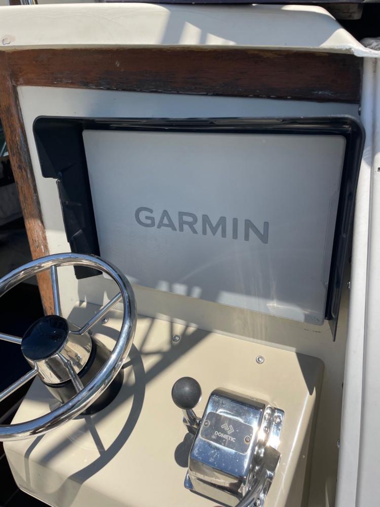 Garmin Visors - GPSMAP 8400/8600, 16" - Customer Photo From Tom Christiansen