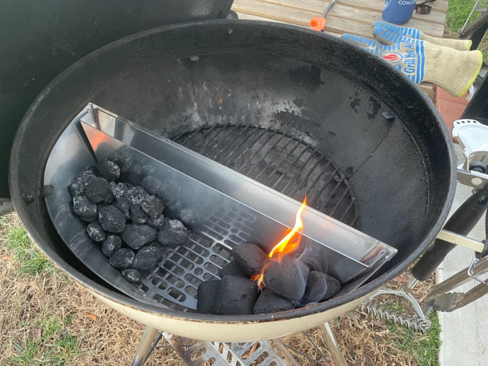 Slow ‘N Sear® Deluxe | SnS Grills