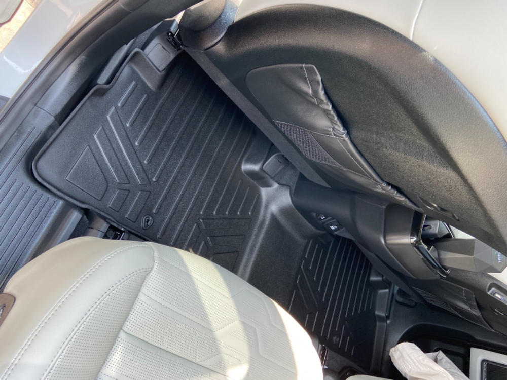 SMARTLINER Custom Fit for 2020-2021 Kia Telluride with 2nd Row Bucket Seat No Center Console with in between Coverage - Customer Photo From Megan H.