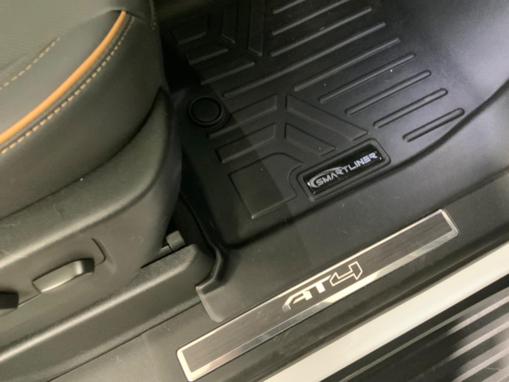 SMARTLINER Custom Fit for 2021-2023 Chevrolet Tahoe/ GMC Yukon with 2nd Row Bucket Seats - Customer Photo From Timothy T.