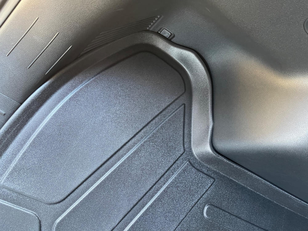 SMARTLINER Custom Fit Floor Liners For 2023-2024 Kia Sportage (Does Not fit with Subwoofer in Cargo Area) - Customer Photo From Cesar T.