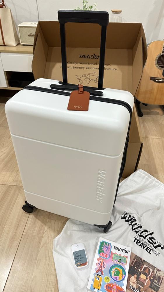 Wander Medium Size 24" Luggage - Customer Photo From สุทธิกานต์ สภารัตน์
