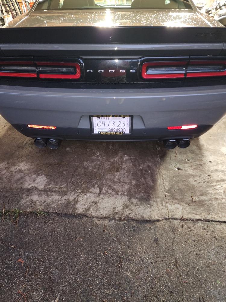 3" Dual Cat Back Quad Tips w/ Carbon Fiber Tips (Race ) T304 SS Dodge Challenger 6.2L, 6.4L HEMI 2015-2023, 5.7L HEMI 2017-2023 - Customer Photo From Nicholas Karbowski