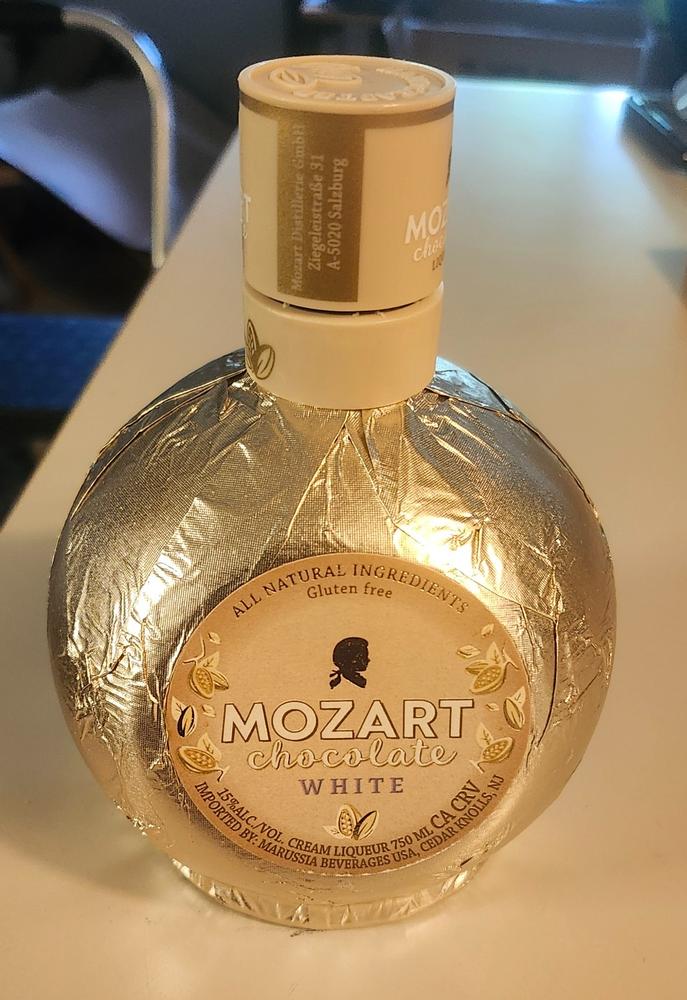 Mozart White Chocolate Vanilla Cream Liqueur – Wooden Cork