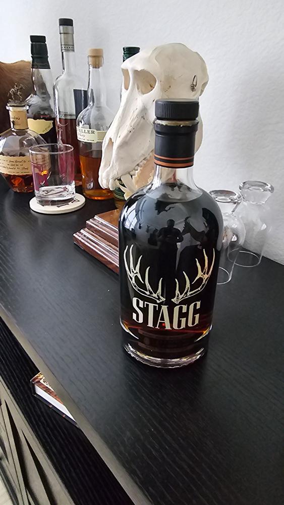 Stagg Kentucky Straight Bourbon Batch 19 22B 130 Proof – Wooden Cork