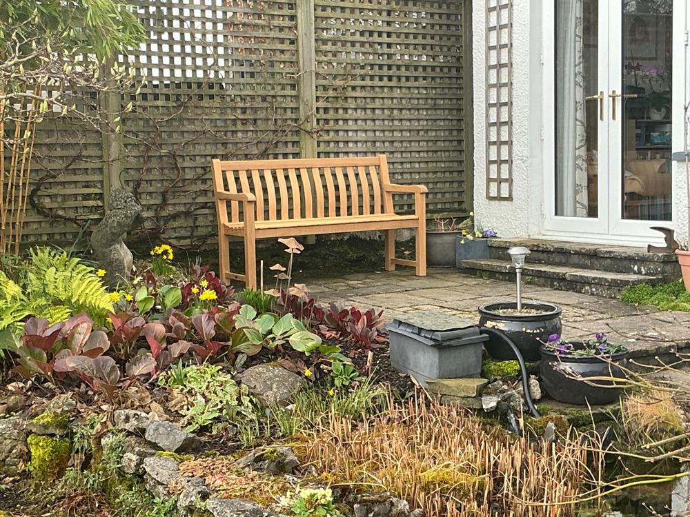 Alexander Rose Roble St George Bench 5ft / 150cm - Customer Photo From Judith Wilson