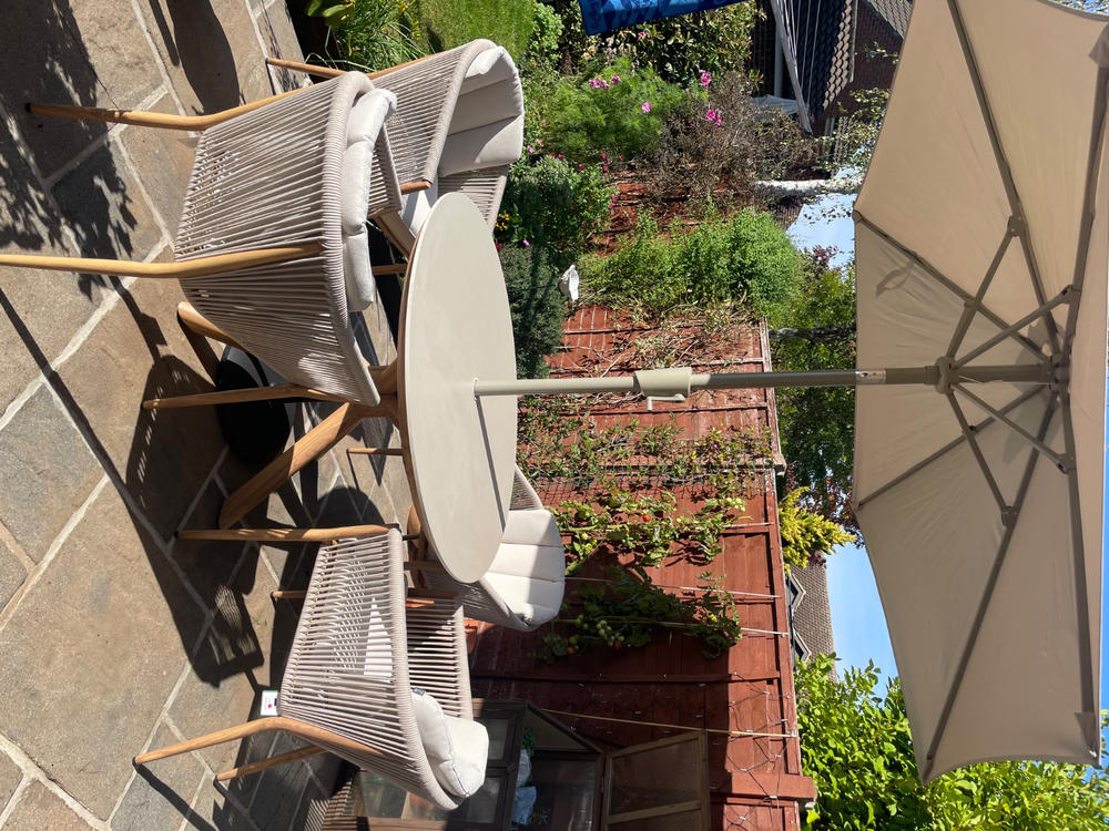 Hartman Portico 4 Seat Round Dining Set - Customer Photo From Christine McFarlane