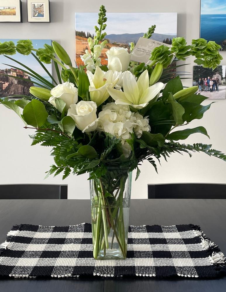 White Beauty Flower Bouquet - Customer Photo From Valerie Weltz