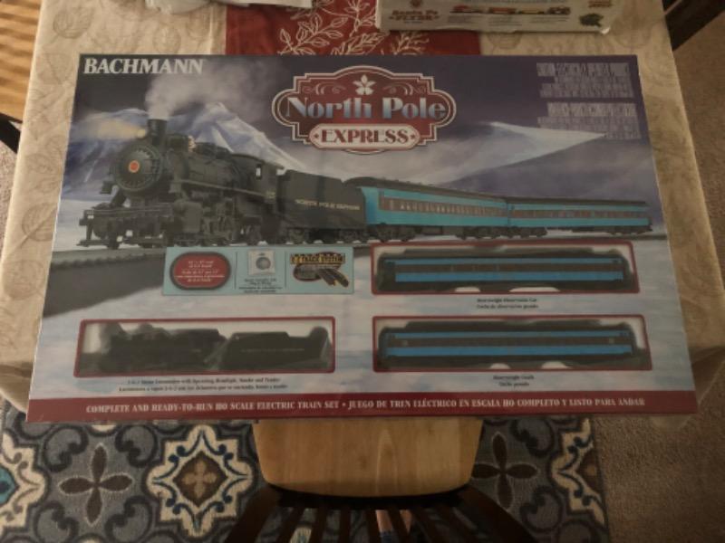 bachmann polar express train set