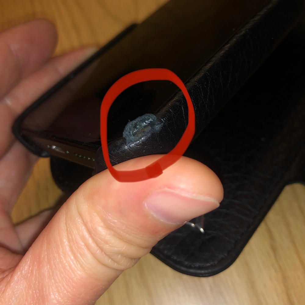 Wallet iPhone 13 MagSafe leather case - Customer Photo From Anonymous