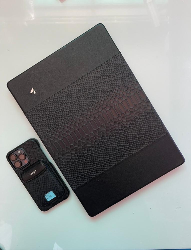 Kobra MacBook Pro 16” M3 Leather Suit (2023) - Customer Photo From HIROSHI SAKAGUCHI