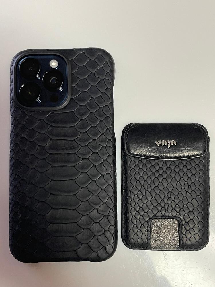 V-Mag Leather Case for iPhone 15 Pro Max - Customer Photo From HIROSHI SAKAGUCHI
