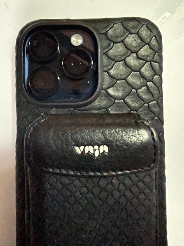 V-Mag Leather Case for iPhone 15 Pro Max - Customer Photo From HIROSHI SAKAGUCHI