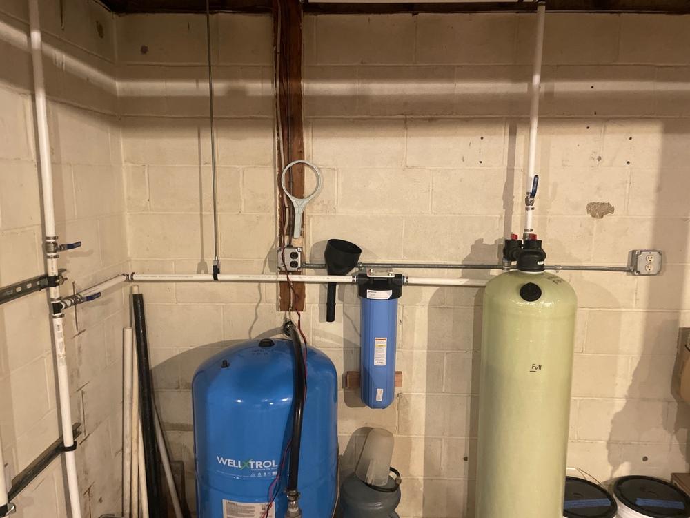 Clack 2.5 Cubic Foot Non Backwashing Acid Neutralizer - Customer Photo From Anonymous