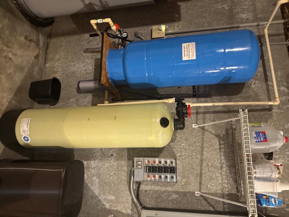 Clack 2.5 Cubic Foot Non Backwashing Acid Neutralizer - Customer Photo From Daniel McCoy