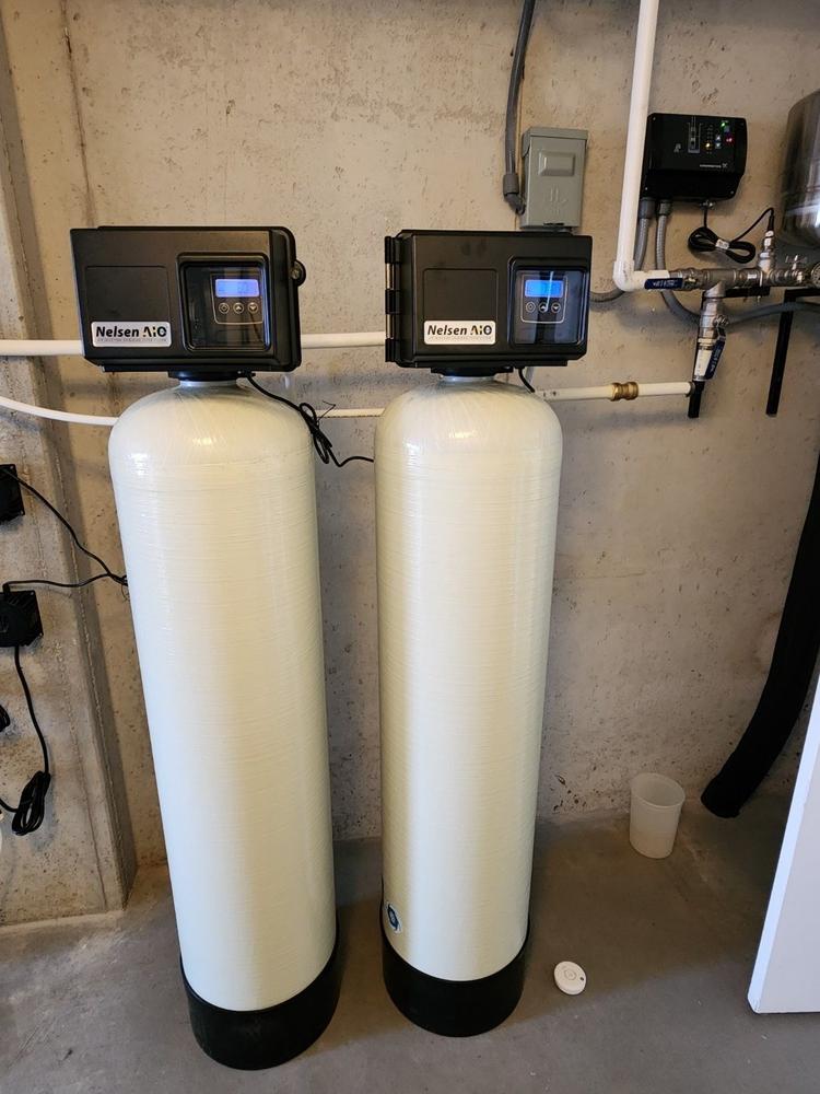 Fleck 2.5 Cubic Foot 2510AIO Advanced Iron Filter (Katalox-Light™) (AIO™ Air Injection) - Customer Photo From Amy H.