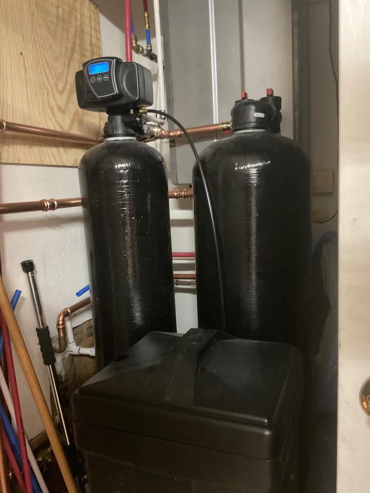 Clack 2.5 Carbon Filter & Fleck 64,000 Grain Water Softener (city or well water system) - Customer Photo From Kevin Tulipana