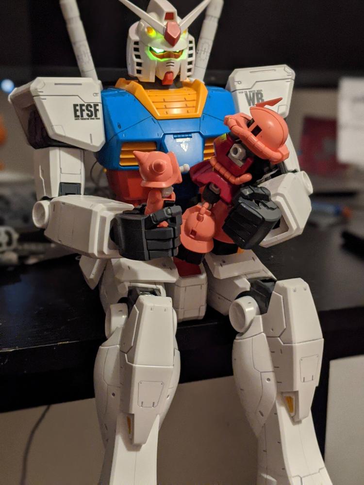 Mega Size Model 1/48 Scale Gundam USA Gundam Store