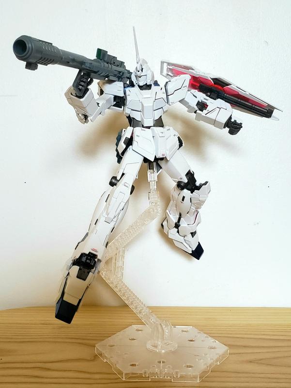 Bandai Hobby MG 1/100 Unicorn Gundam (Special Edition) Model Kit USA