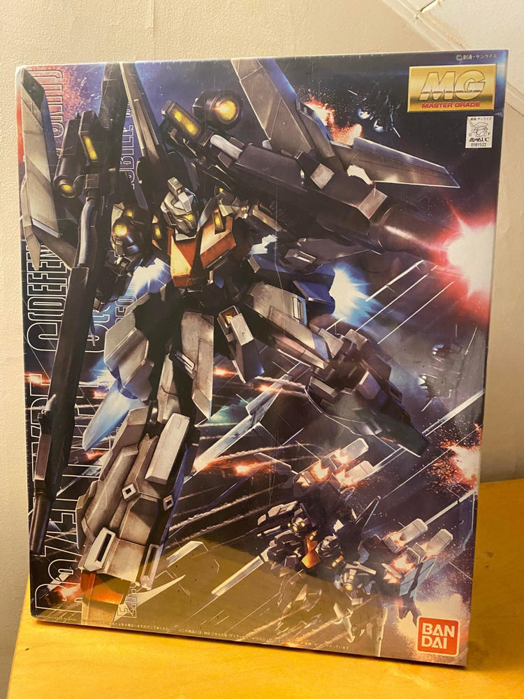 Gundam Unicorn 1/100 MG RGZ-95C ReZEL Type-C Defenser A + B Unit