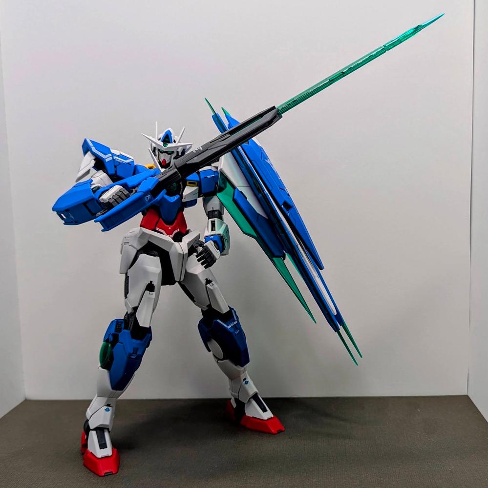 ガンプラexpo 00 QAN[T] MG 1/100 Amazon.com: MG 00 Quanta 1/100 Scale Model Kit : Arts, Crafts & Sewing