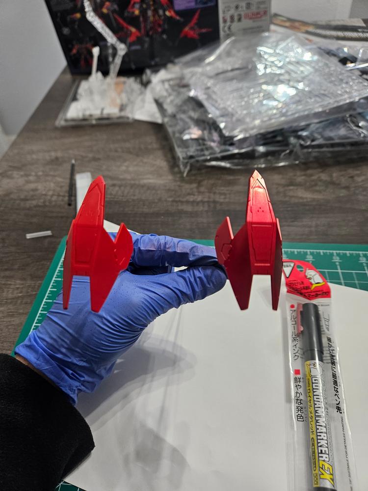 XGM03 Gundam Marker EX Royal Metallic Red - Customer Photo From Ellipsis