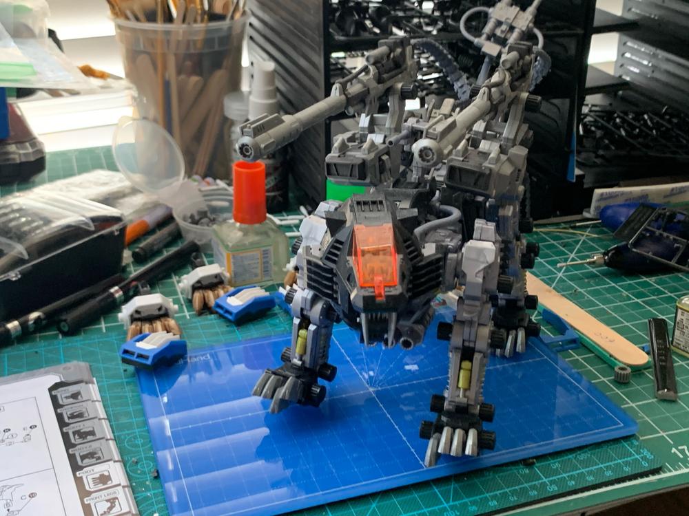1/72 ZOIDS: RZ-007 SHIELD LIGER DCS-J - Customer Photo From Steve Young Beak