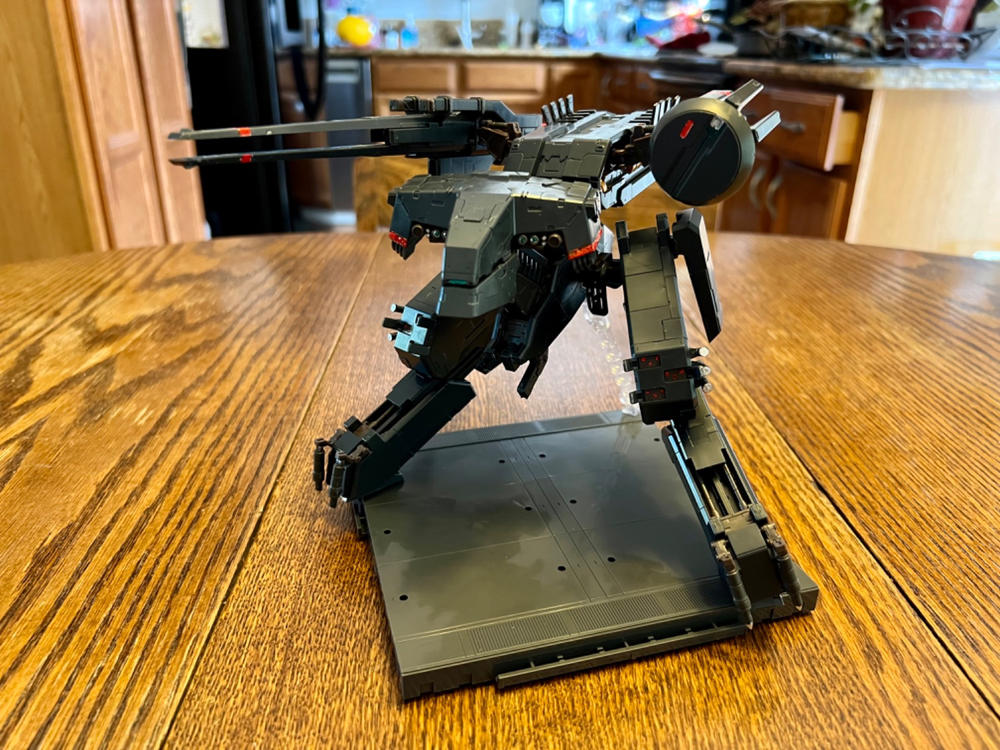 Metal Gear Solid Metal Gear Rex (Black Ver.) 1/100 Scale Model Kit 