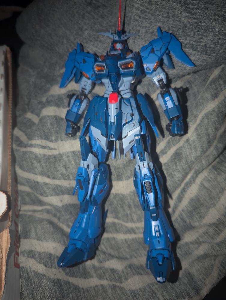 Saint Armor Redeem 1/100 Scale Model Kit – USA Gundam Store