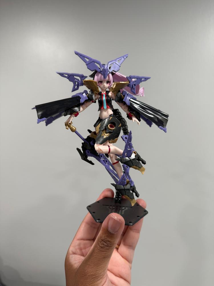 Megami Device Buster Doll Paladin (Darkness Claw) Model Kit – USA