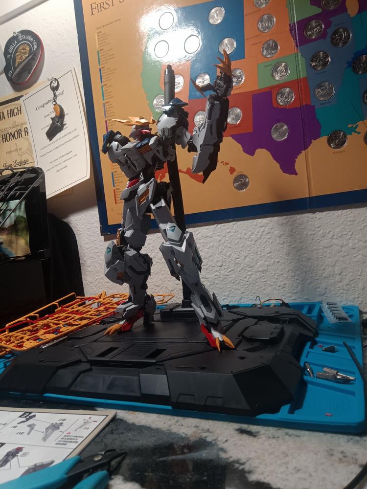 Wolf Technology 1/100 Wolf Model Metal Frame Model Kit – USA