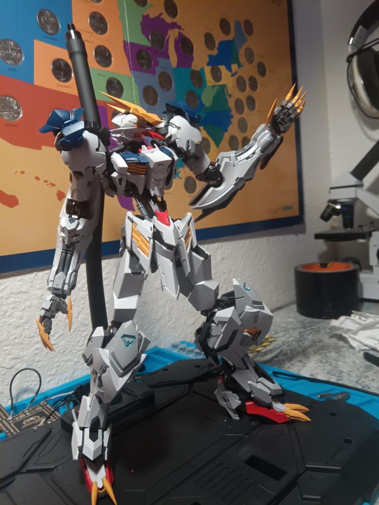 Wolf Technology 1/100 Wolf Model Metal Frame Model Kit – USA