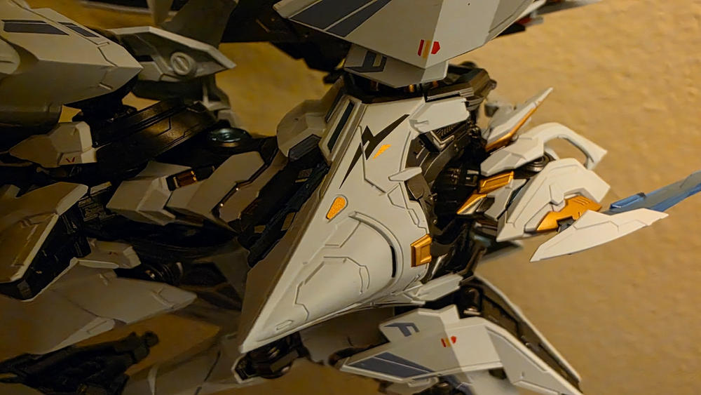 Mecha BREAK Illustrious Class UBP-R02T FALCON Mecha Action Figure
