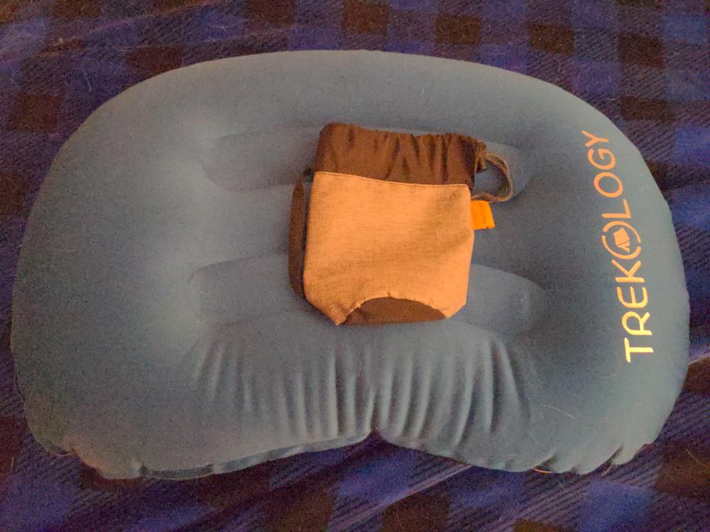Aluft 1.0 : Inflatable Pillow for Camping - Customer Photo From Lisa Bainter