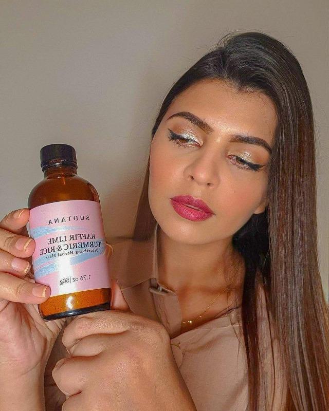 SUDTANA Kaffir Lime, Turmeric & Rice Detoxifying Herbal Mask - Customer Photo From Trupti sagar